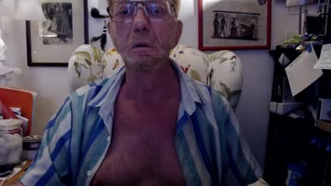 ImYourBitch online show from September 16, 5:19 am