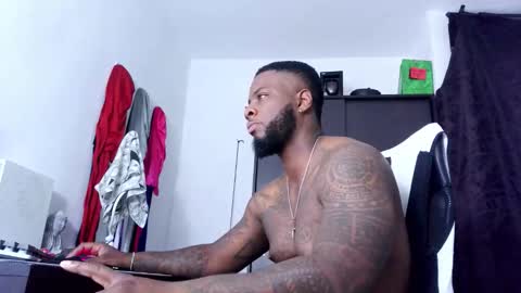 Mr H Independent model online show from December 19, 3:36 am