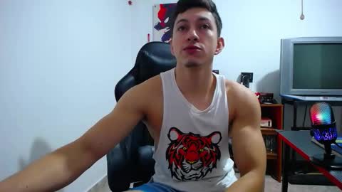 iam_yourbabyprincess_xd online show from October 21, 9:39 pm