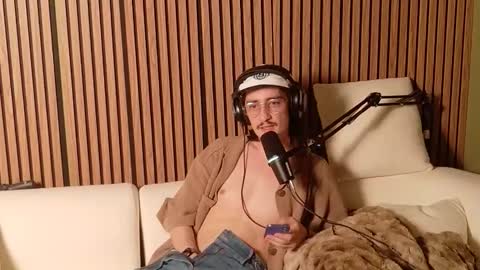 Auhsel online show from March 22, 8:58 pm