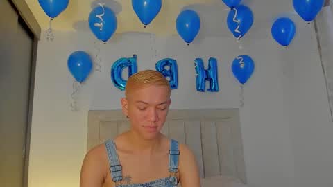 Juliiiiian online show from October 13, 12:11 pm