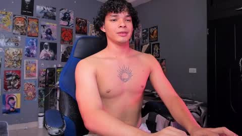 Snapshot of ian_versace chatting on February 1, 11:48 pm Andres online show from February 1, 11:48 pm