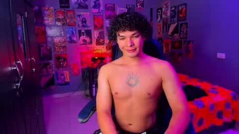 Snapshot of ian_versace chatting on March 12, 12:42 am Andres online show from March 12, 12:42 am
