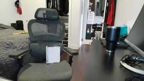 iandaman88 online show from March 28, 7:25 pm