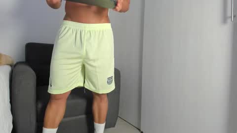 Ian Machado online show from March 10, 11:00 pm