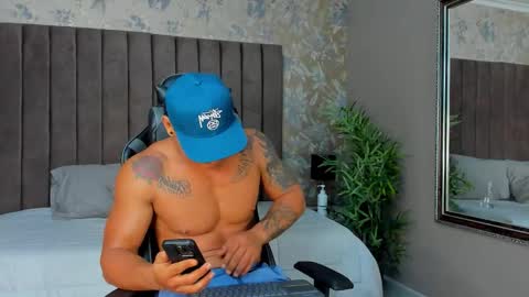 Ian White online show from September 28, 10:41 pm