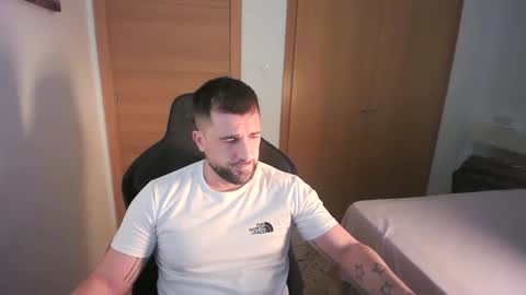 iberian_macho online show from December 5, 1:29 pm