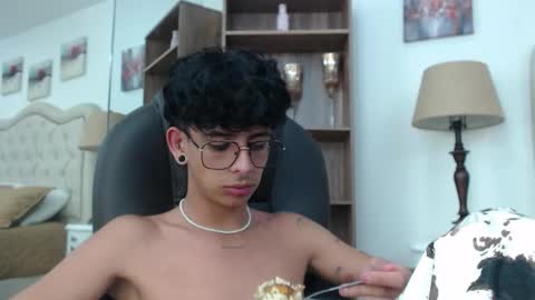 ibratxandy online show from March 17, 8:22 pm