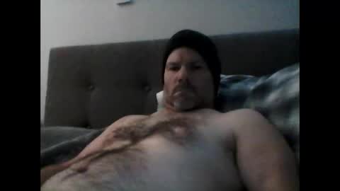 icelad online show from November 24, 7:15 pm