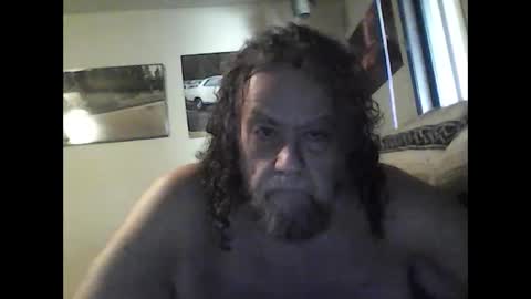 icu2try2xs2 online show from March 5, 11:06 pm