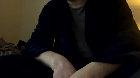 Snapshot of icums4u chatting on February 15, 8:44 am icums4u online show from February 15, 8:44 am