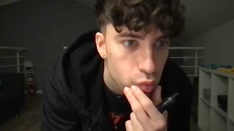 Snapshot of icyninesix chatting on January 24, 9:37 pm icyninesix online show from January 24, 9:37 pm