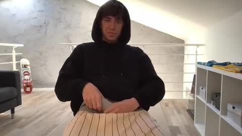 Snapshot of icyninesix chatting on December 27, 2:44 pm icyninesix online show from December 27, 2:44 pm