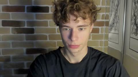 Snapshot of idkiww chatting on September 17, 7:37 pm yo online show from September 17, 7:37 pm