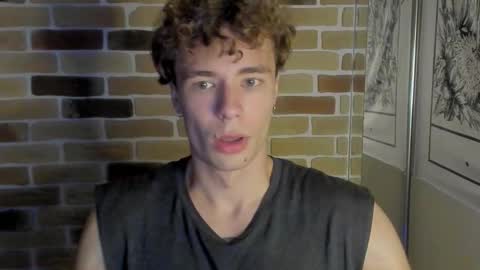 Snapshot of idkiww chatting on September 15, 7:37 pm yo online show from September 15, 7:37 pm