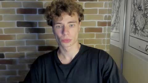 Snapshot of idkiww chatting on September 14, 6:32 pm yo online show from September 14, 6:32 pm