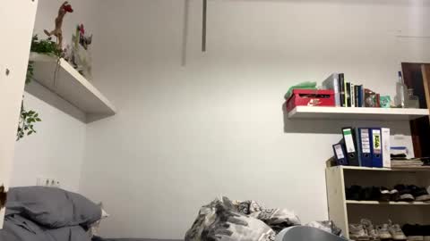 Snapshot of idkwhattowatch chatting on February 5, 6:04 pm idkwhattowatch online show from February 5, 6:04 pm