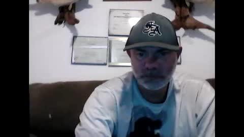 idkwhyidothis348732 online show from February 15, 5:28 pm