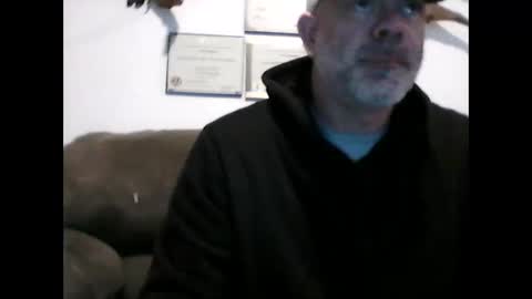 idkwhyidothis348732 online show from February 13, 11:50 am