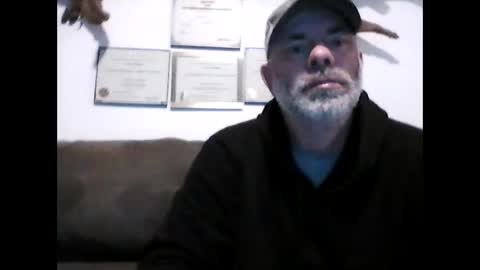 idkwhyidothis348732 online show from February 25, 11:19 am