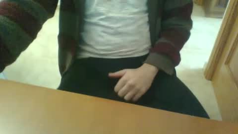 Snapshot of idrhain chatting on January 8, 10:37 am idrhain online show from January 8, 10:37 am