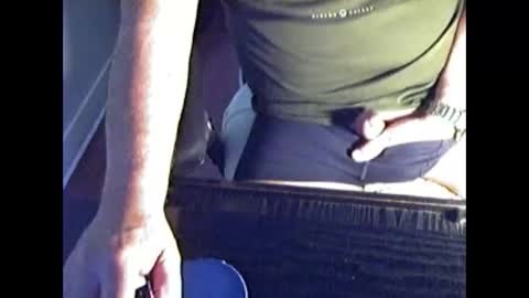 ikissuuuu online show from April 25, 2:14 pm