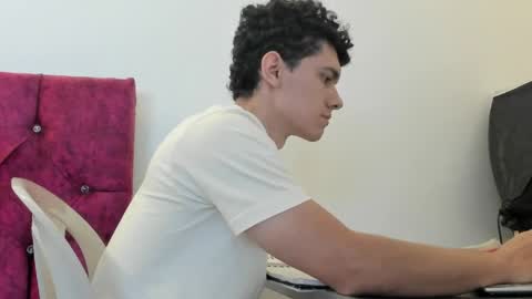 ilia673059 online show from April 14, 10:42 pm