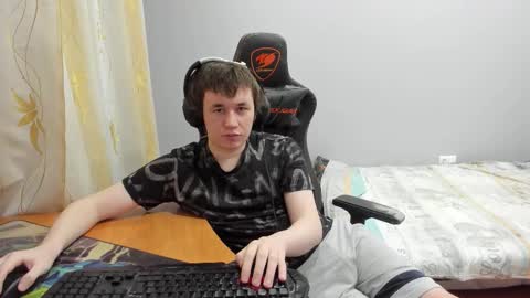 iliaskris online show from February 8, 12:16 am