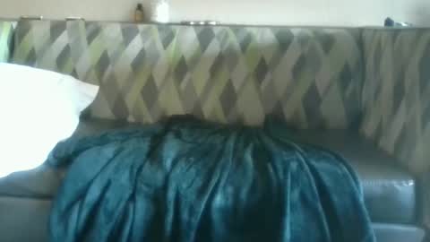 illtrythatfora1 online show from November 19, 1:33 pm