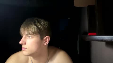 ilyahrr online show from April 20, 8:44 pm