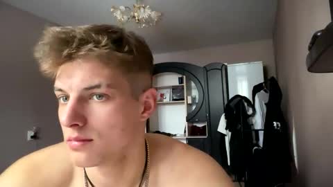 ilyahrr online show from March 20, 11:03 am