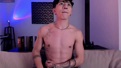 IM  THOMAS online show from November 6, 2:36 am