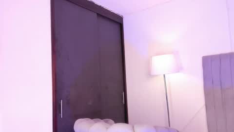 Charles online show from February 12, 9:32 pm