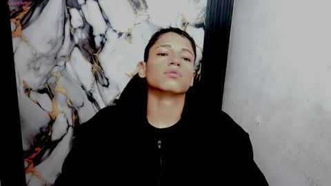 im_david01 online show from February 16, 12:36 pm