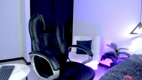 RALF online show from May 25, 4:07 am
