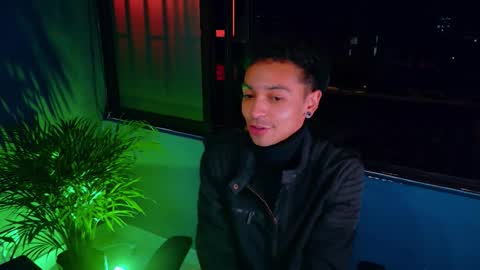 Tavo online show from February 25, 2:01 am