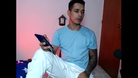 im_taylor24 online show from November 15, 11:40 pm