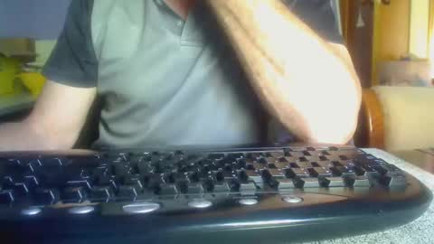Snapshot of imaussiechris chatting on February 2, 10:17 pm Aussie Guy online show from February 2, 10:17 pm