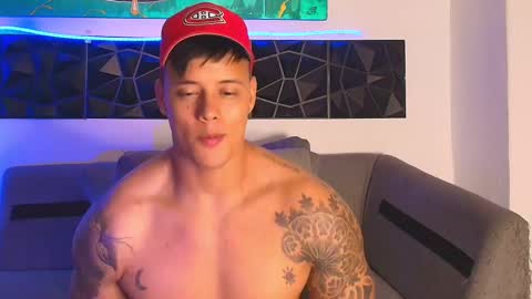 Snapshot of imconor chatting on February 15, 12:05 am imconor online show from February 15, 12:05 am