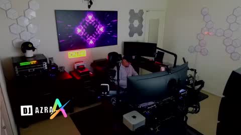 Snapshot of imdjazra chatting on December 26, 4:36 pm DJ Azra online show from December 26, 4:36 pm