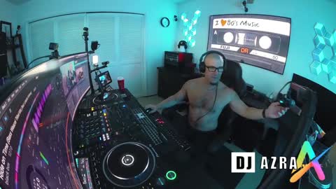 Snapshot of imdjazra chatting on December 27, 3:27 pm DJ Azra online show from December 27, 3:27 pm
