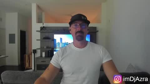 Snapshot of imdjazra chatting on September 27, 7:34 pm DJ Azra online show from September 27, 7:34 pm