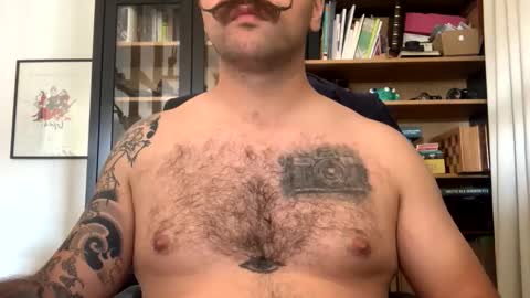 imnothuman22 online show from November 18, 2:21 pm