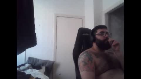Snapshot of imstillfish chatting on March 9, 4:00 pm imstillfish online show from March 9, 4:00 pm