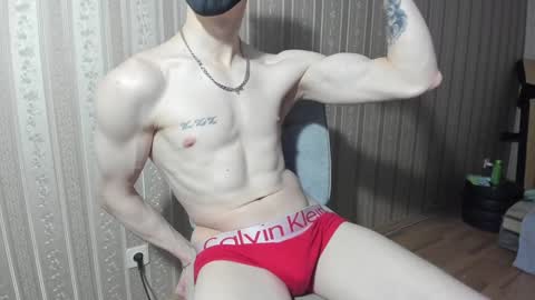 Snapshot of incredibleguy1 chatting on December 21, 7:06 pm IncredibleGuy online show from December 21, 7:06 pm