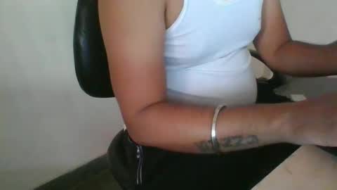 Indian lover online show from January 26, 8:46 am