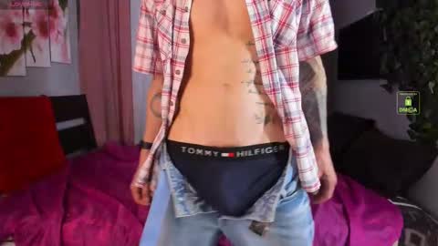 Snapshot of inkedjamesx chatting on September 8, 3:44 pm James online show from September 8, 3:44 pm