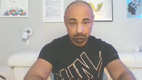 Snapshot of insaneman0502 chatting on February 3, 3:09 am insaneman0502 online show from February 3, 3:09 am