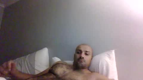 intolder35 online show from May 7, 10:59 am