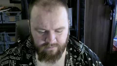 Snapshot of irishdaddy24 chatting on February 17, 12:16 pm twitter theirishman205 online show from February 17, 12:16 pm
